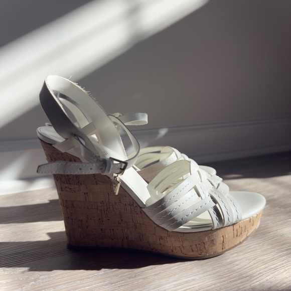 GUESS White Strappy Cork Wedge Sandals | Summer Resort Essential - Picture 1 of 4